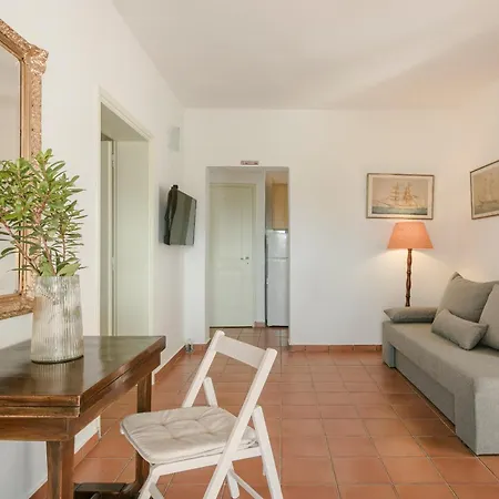 Noi- Noi The Apartment *